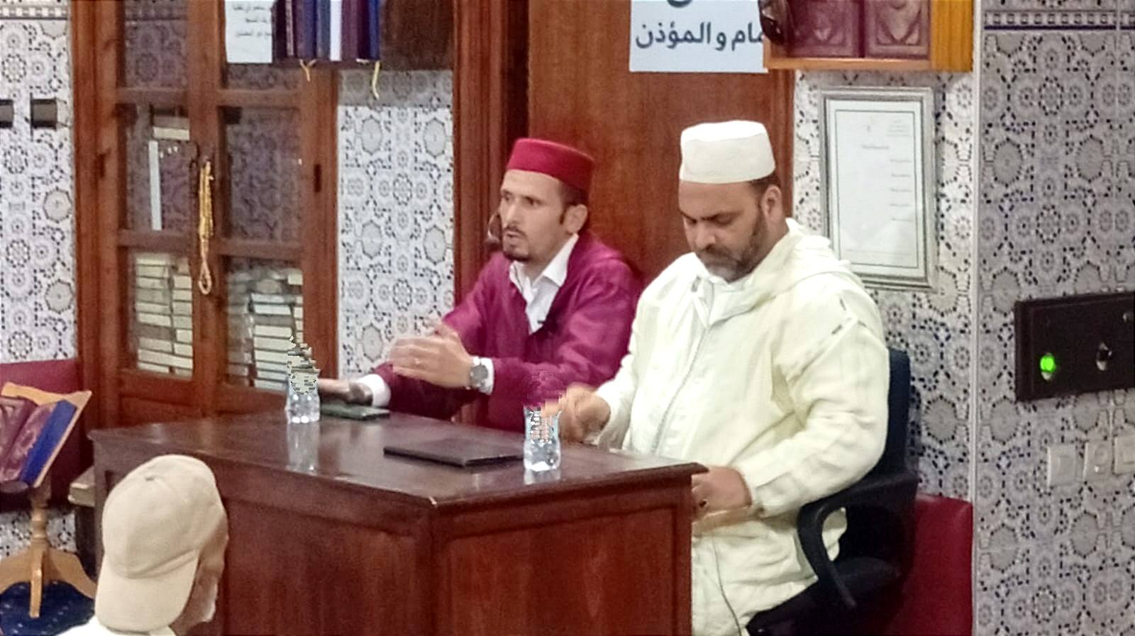 صور من الندوة العلمية بمسجد حكم1 بعنوان "الأدب مع النبي صلى الله عليه وسلم في حياته وبعد و
