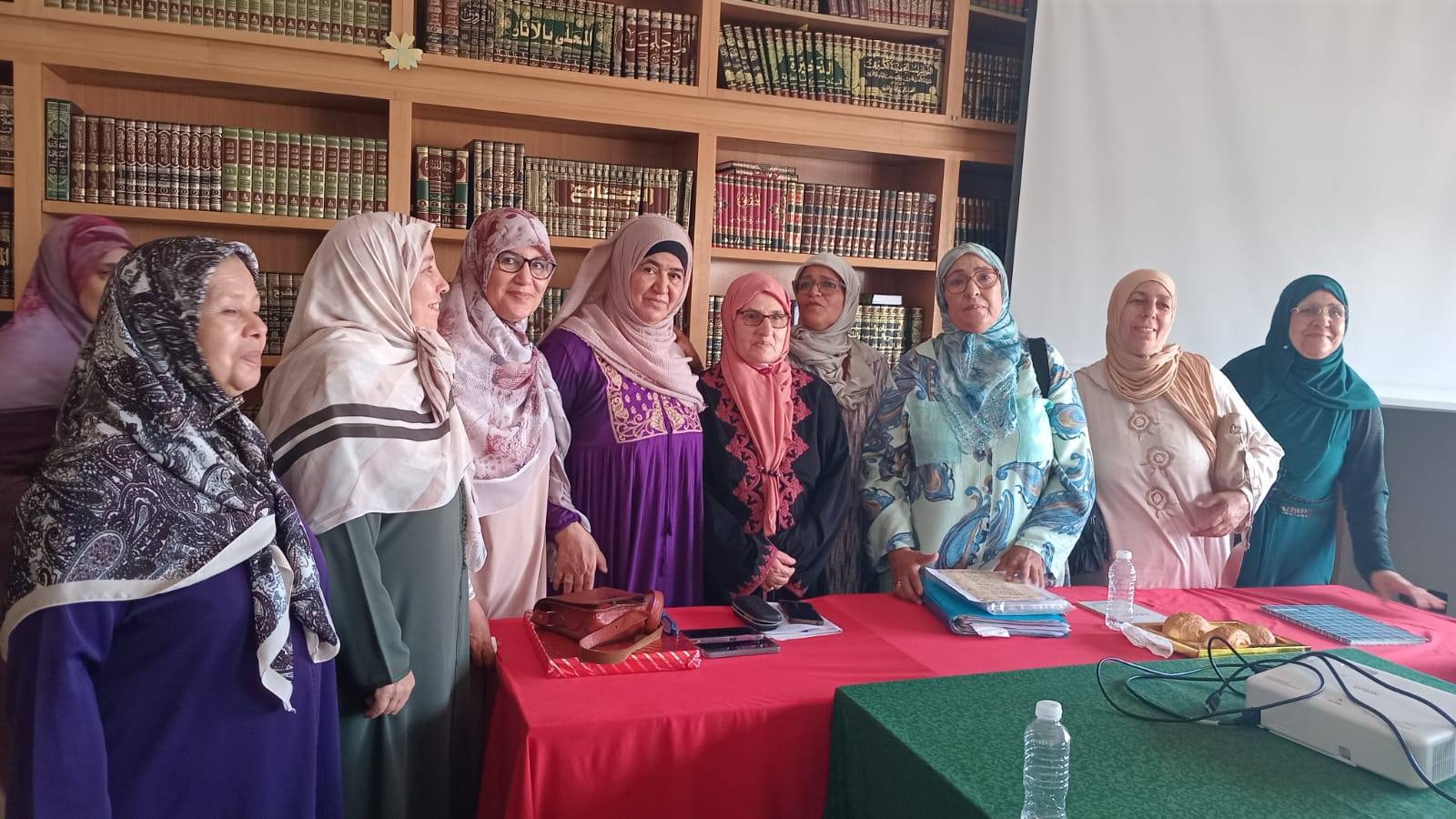 لمضامين الرسالة المولوية الداعية للاهتمام بالسيرة النبوية الشريفة نظم المجلس العلمي (لجنة