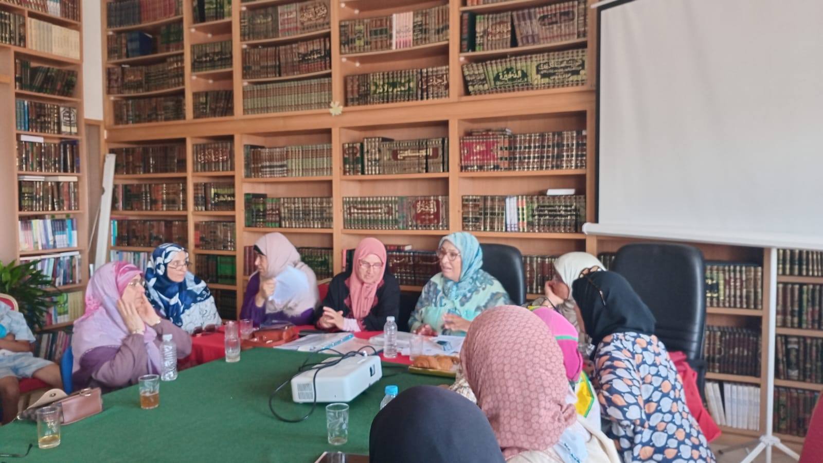 لمضامين الرسالة المولوية الداعية للاهتمام بالسيرة النبوية الشريفة نظم المجلس العلمي (لجنة