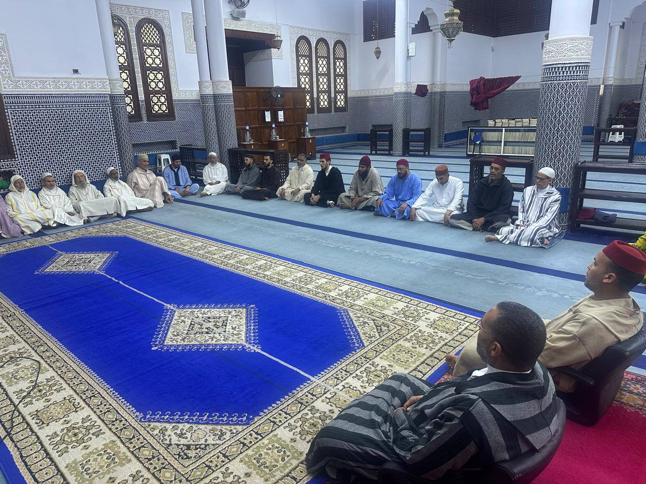صور توثيقية للقاء الخاص بالاستماع إلى كلمة فضيلة السيد الأمين العام للمجلس العلمي الأعلى ب